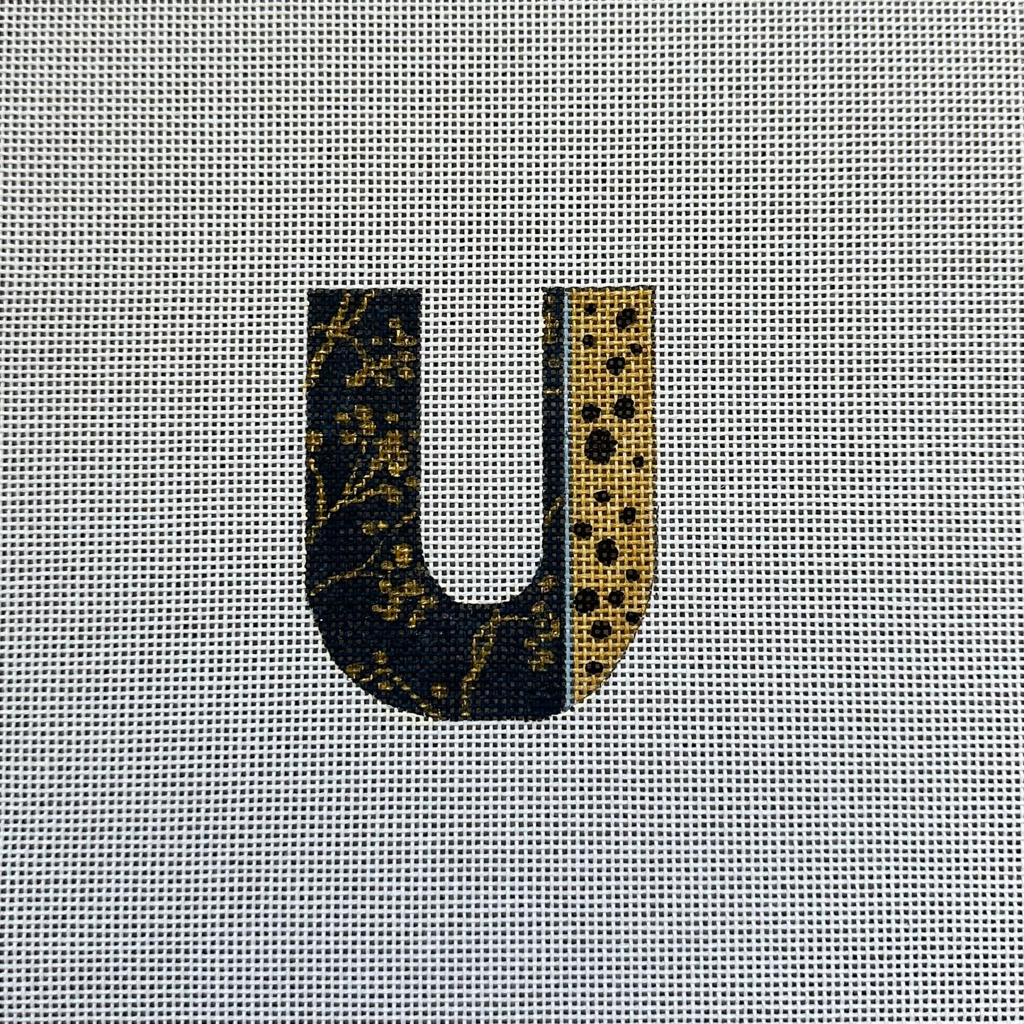 Letter - U